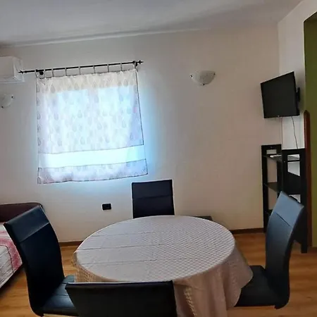 Apartment Rojnic Galizana