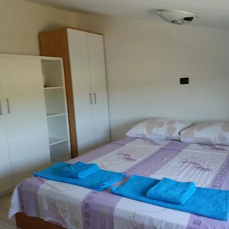 Apartment Rojnic *