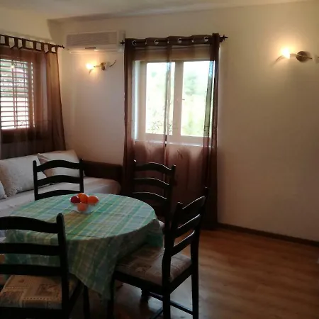 Apartment Rojnic Galizana