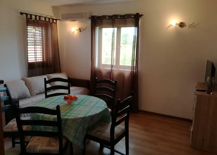 Apartment Rojnic Galizana